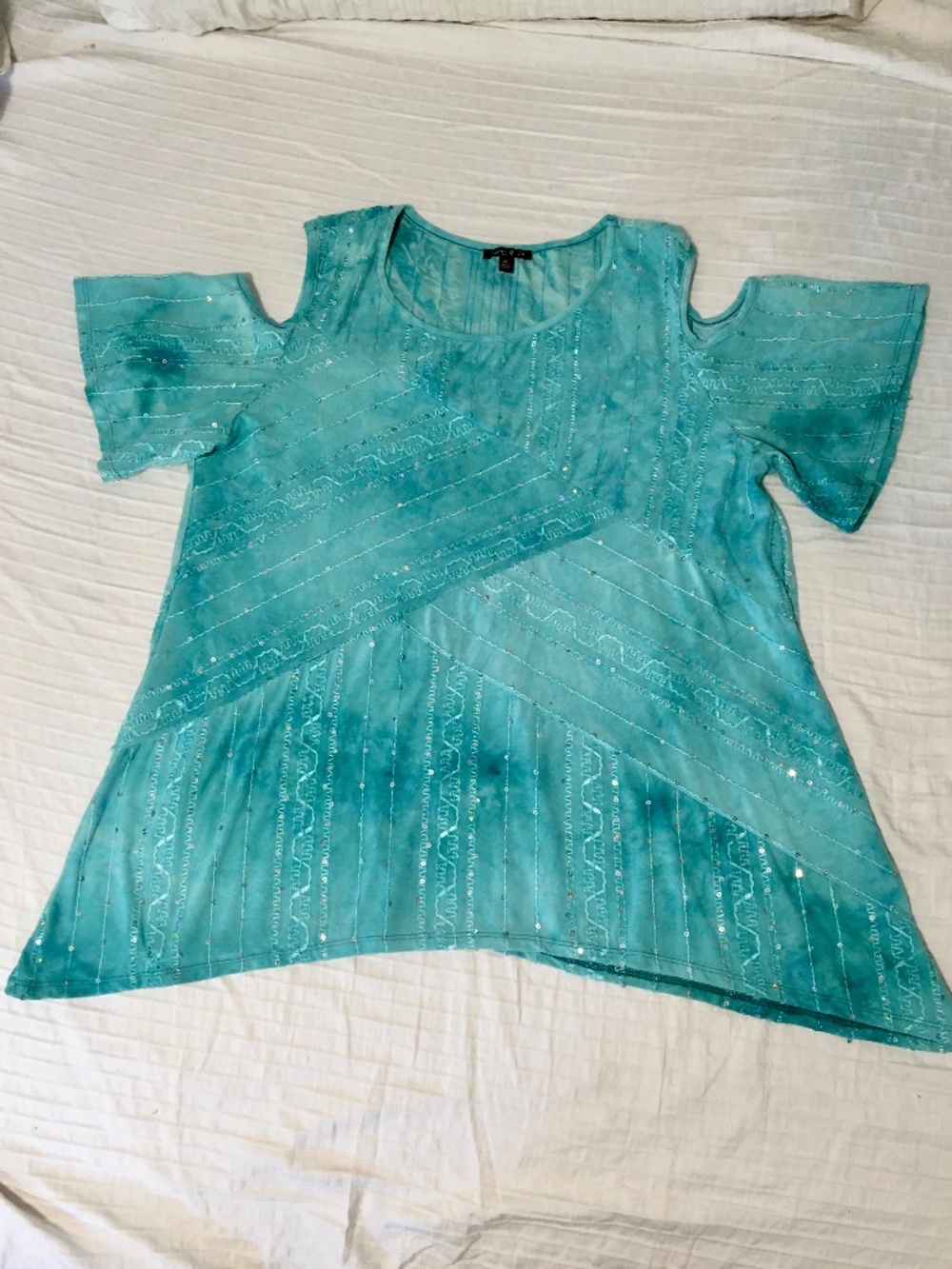 Sami & Jo Large Aqua Sequin Top Short Sleeve